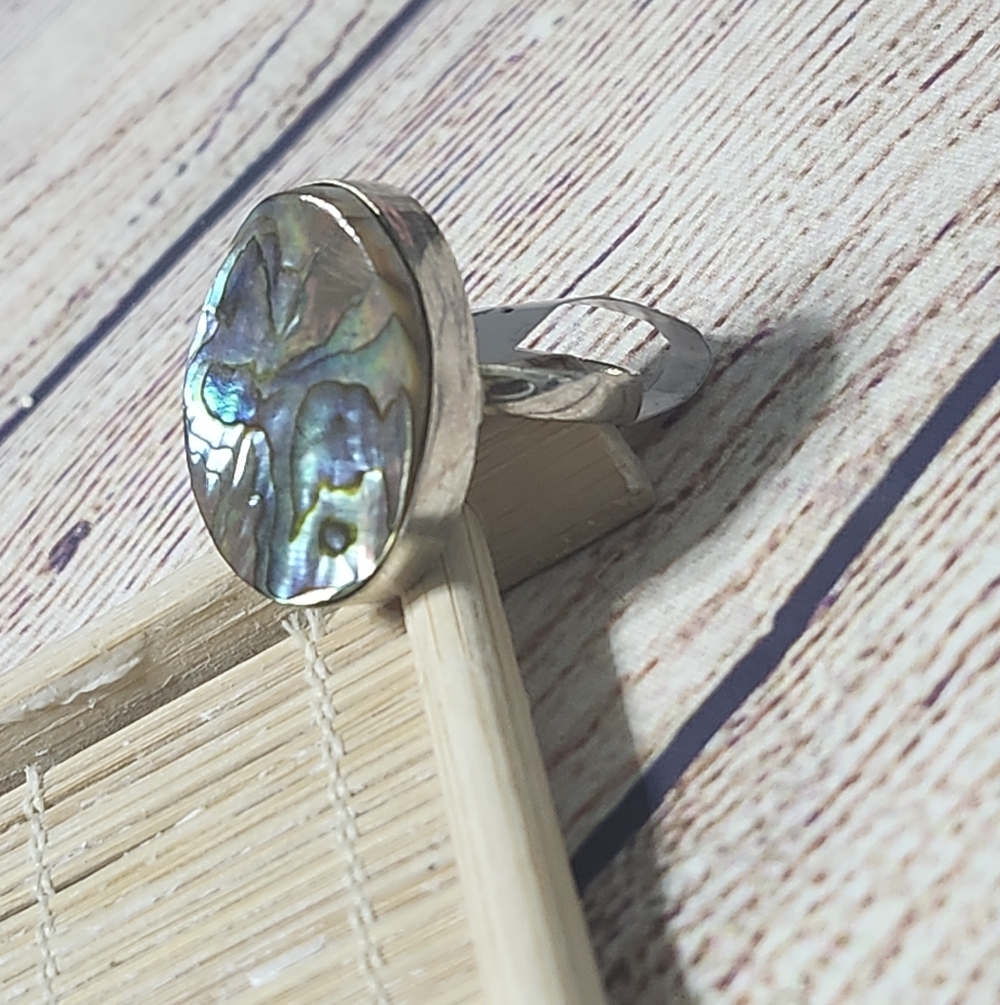 Handmade Oval Abalone Shell Handmade Ring - Picture 2 of 6